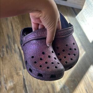 CROCS Kids Sparkly purple